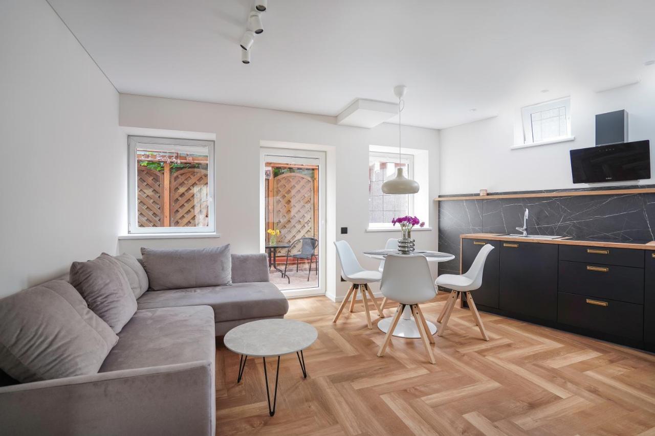 Exclusive Oldnew Apartments In City Center Panevezys Exterior photo